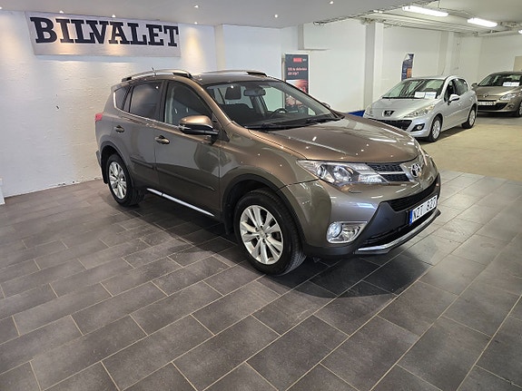 Toyota RAV4 3 of 5
