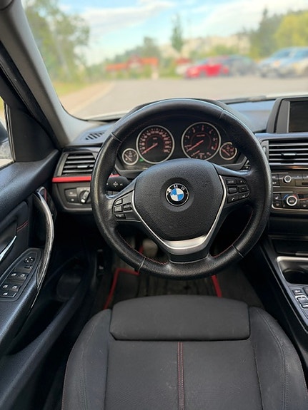 BMW 320d 5 of 5