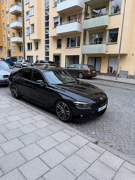 BMW 330e 3 of 8