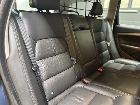 Volvo XC70 9 of 17