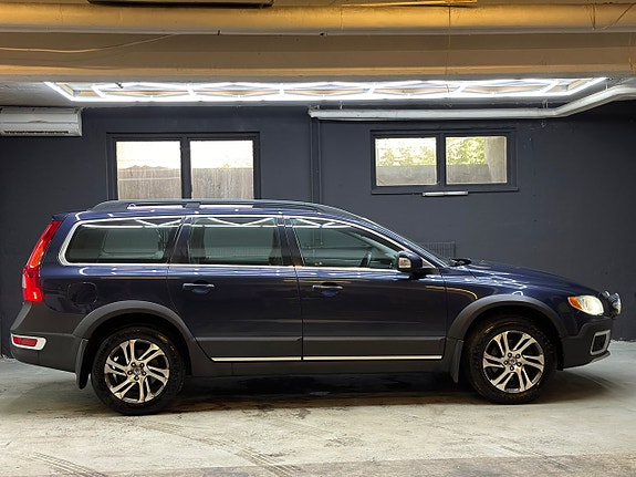 Volvo XC70 6 of 17