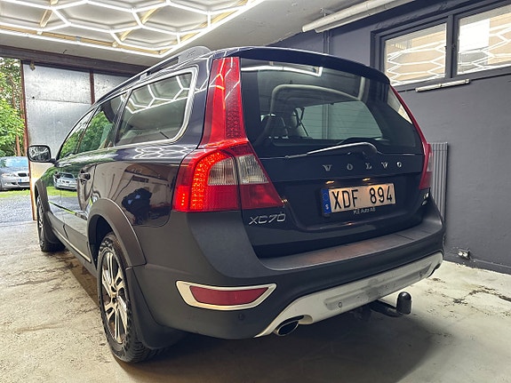 Volvo XC70 3 of 5