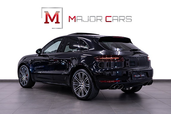 Porsche Macan GTS 4 of 5
