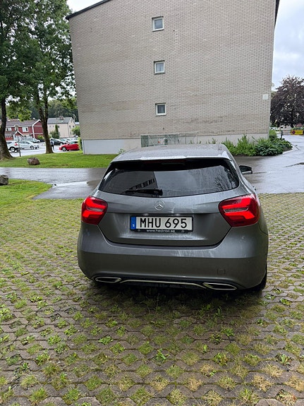 Mercedes-Benz A180 d 3 of 4