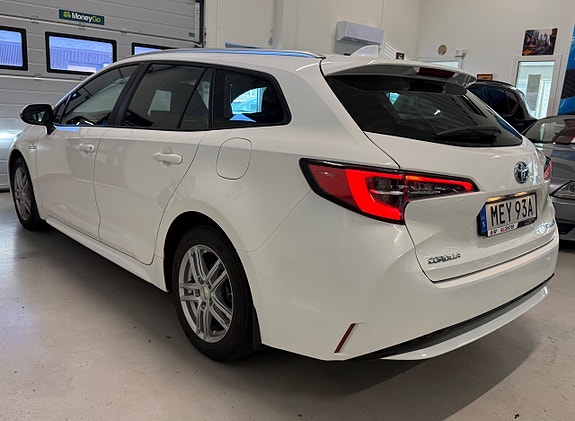 Toyota Corolla 3 of 22