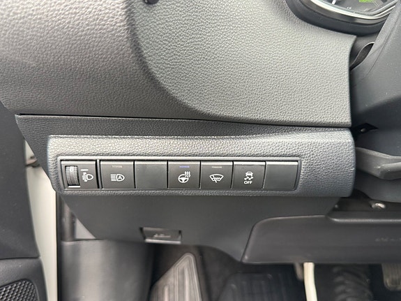 Toyota Corolla 15 of 22
