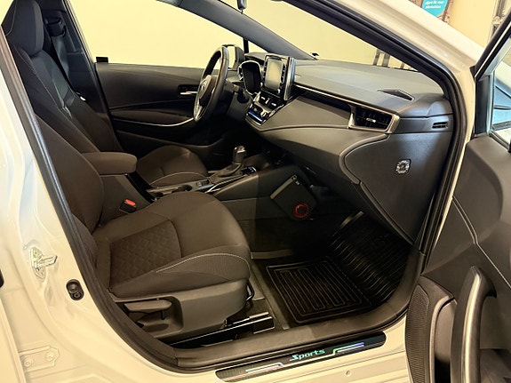 Toyota Corolla 8 of 22