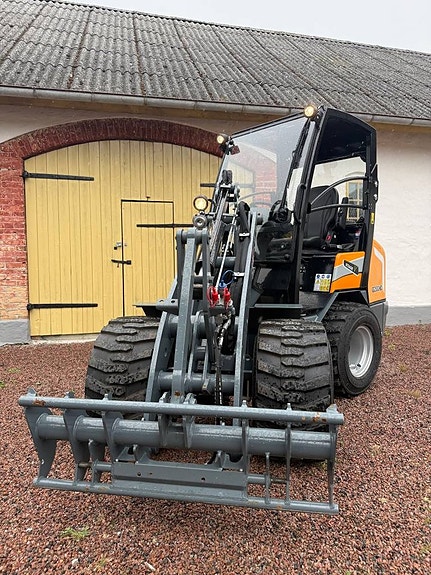 Giant G2500HD med eurofäste! Ny!