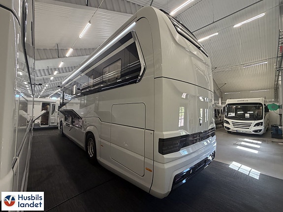 Morelo Palace Liner S-WAY 93 MB - IVECO S-Way - 190 S40 2 of 9