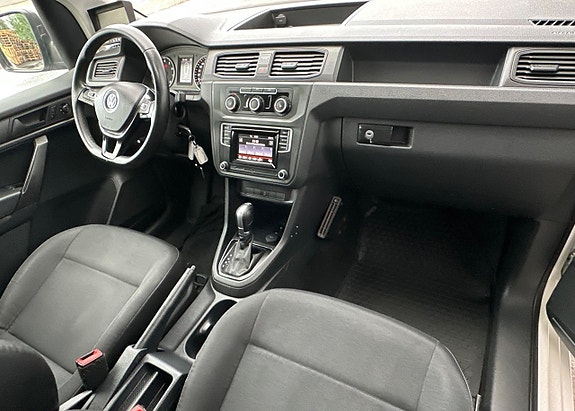 Volkswagen Caddy Maxi 8 of 15