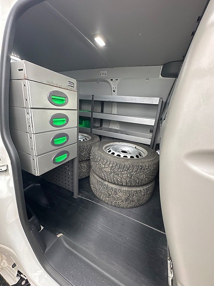 Volkswagen Caddy Maxi 11 of 15