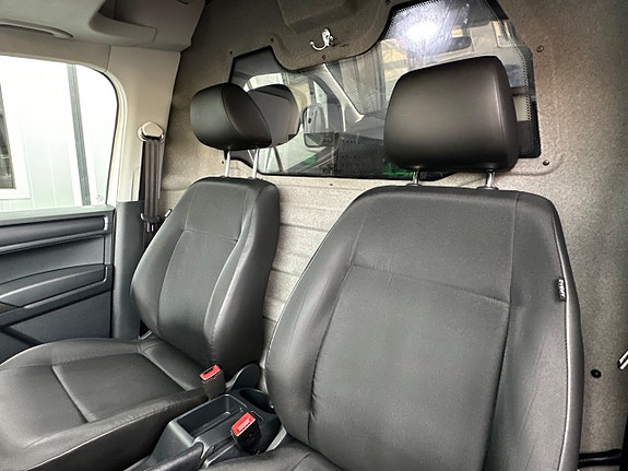 Volkswagen Caddy Maxi 9 of 15