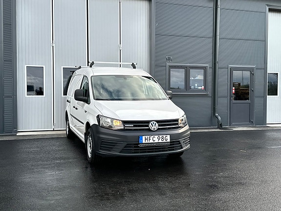 Volkswagen Caddy Maxi 2 of 5