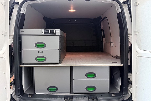 Volkswagen Caddy 13 of 30