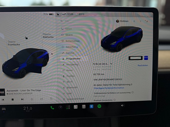 Tesla Model Y 13 of 15