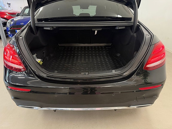 Mercedes-Benz E220 d 12 of 27