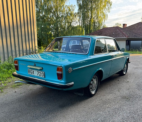 Volvo 142 2 of 5