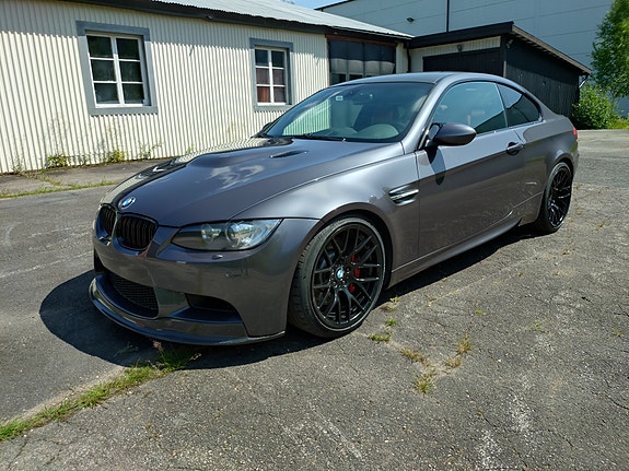 BMW M3 2 of 5