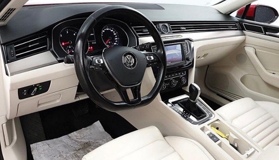 Volkswagen Passat 3 of 6