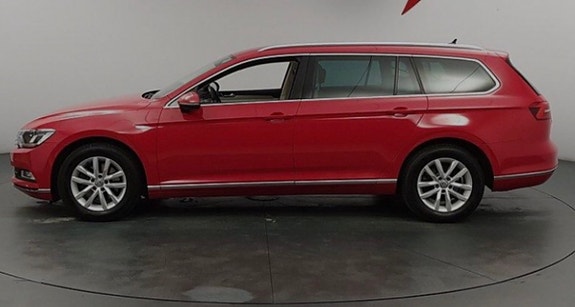 Volkswagen Passat 2 of 6