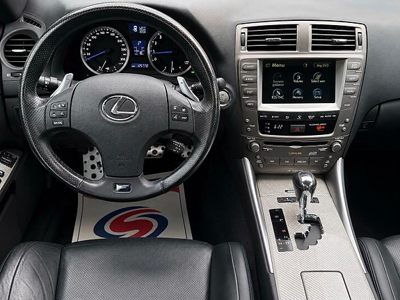 Lexus IS 14 of 24
