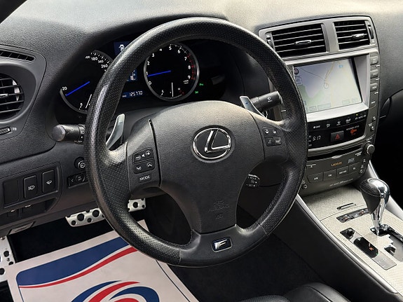 Lexus IS 17 of 24