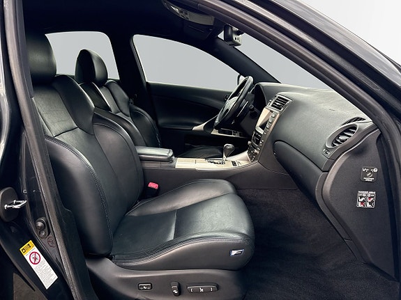 Lexus IS 7 of 24
