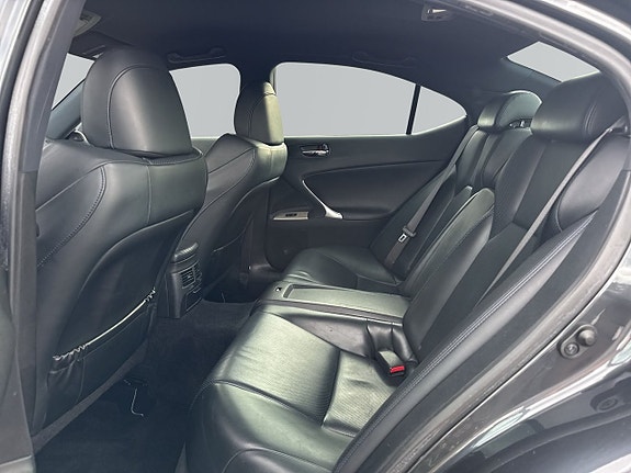 Lexus IS 15 of 24