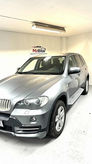 BMW X5 2 of 5