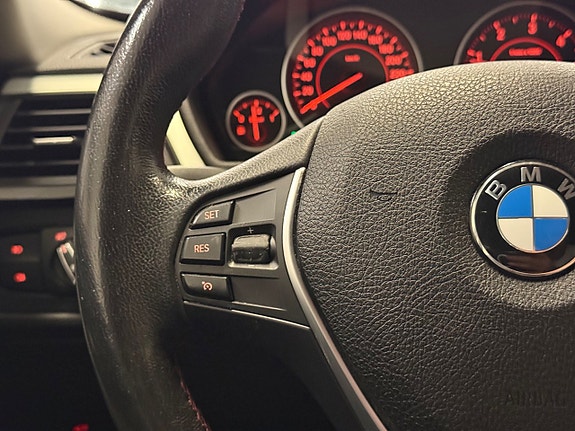 BMW 320d 17 of 30