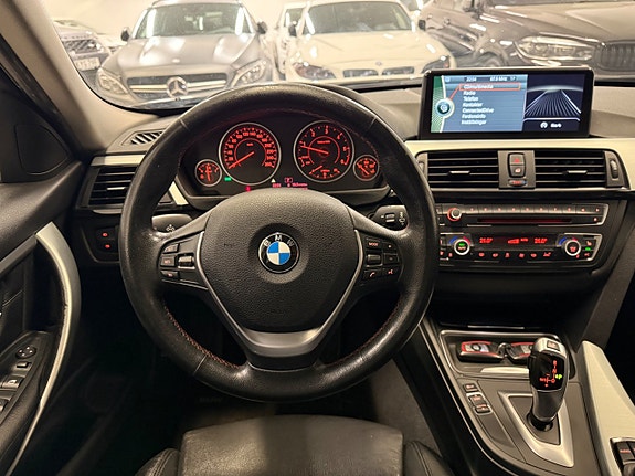 BMW 320d 16 of 30