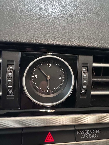 Volkswagen Passat Alltrack 14 of 16