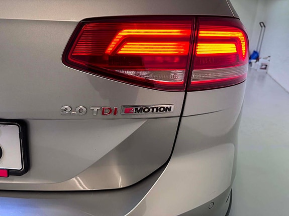 Volkswagen Passat Alltrack 6 of 16