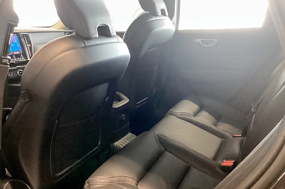 Volvo XC60 9 of 12