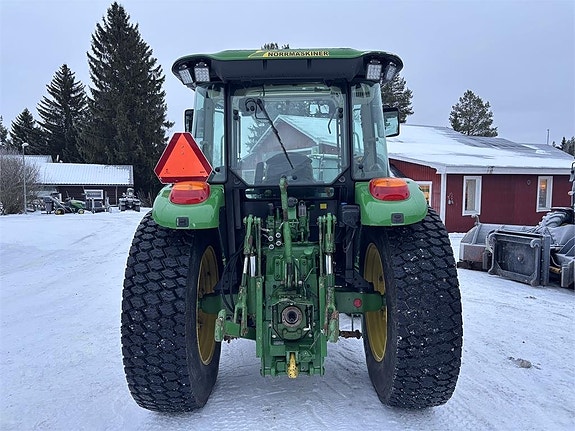 John Deere 5100R 3 of 5