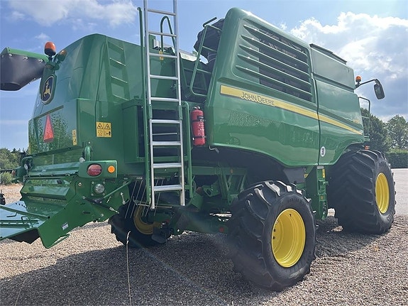 John Deere W650i 2 of 6