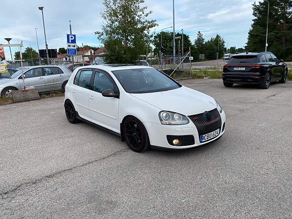 Volkswagen Golf V 8 of 19