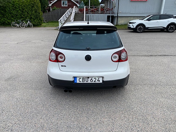 Volkswagen Golf V 5 of 19