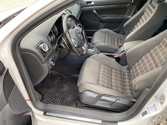 Volkswagen Golf V 17 of 19