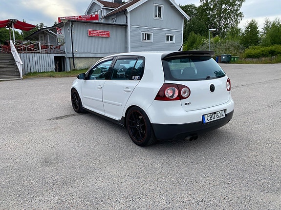 Volkswagen Golf V 6 of 19
