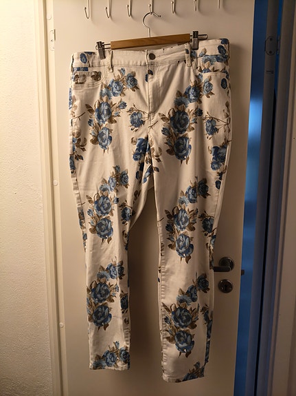 Product image 1 of 7