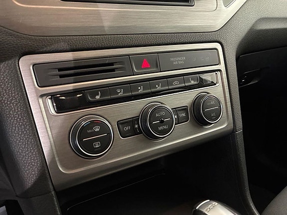 Volkswagen Golf Sportsvan 10 of 17