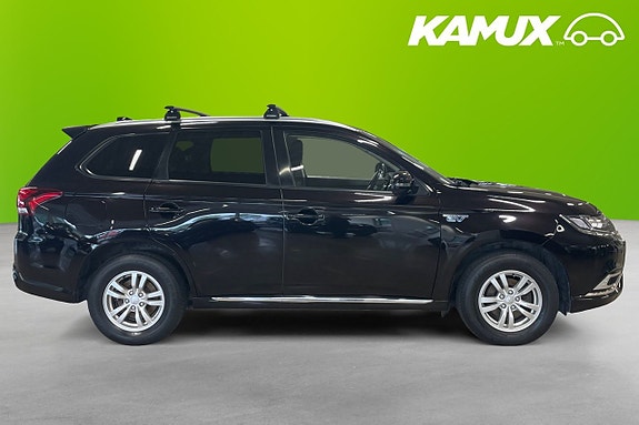 Mitsubishi Outlander 2 of 5