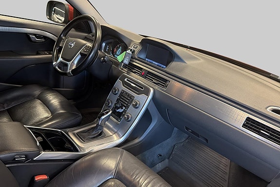 Volvo XC70 4 of 5