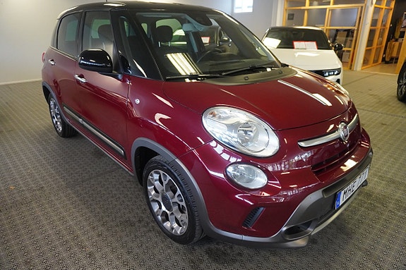 Fiat 500L 2 of 7