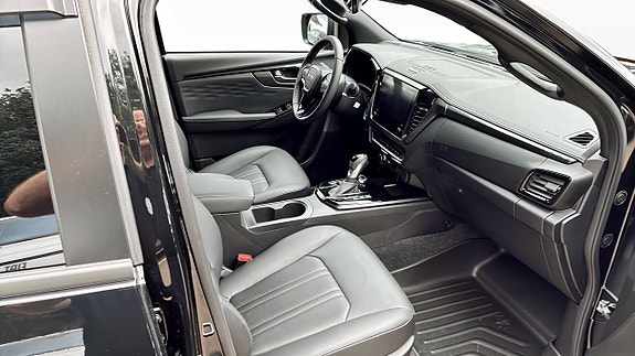 Isuzu D-max 3 of 9
