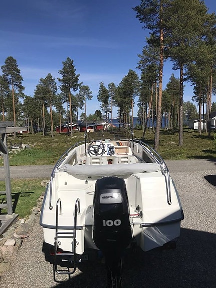 Ryds 550GTS Mercury 100 endast 70H på motor 3 of 5