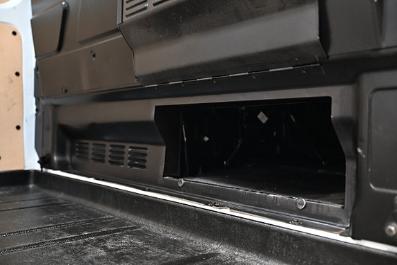 Ford Transit Custom 9 of 30