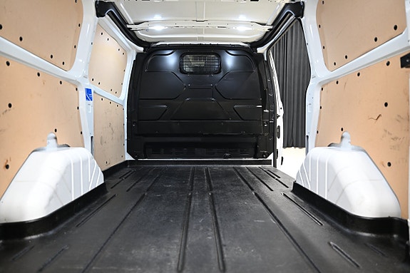 Ford Transit Custom 8 of 30