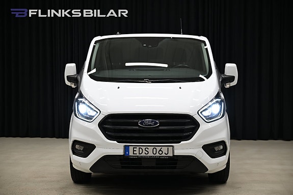 Ford Transit Custom 12 of 30